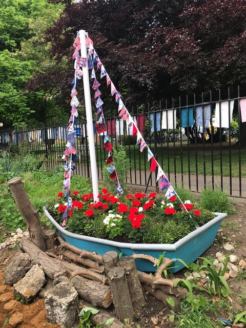 Friends of Leigh Library Gardens